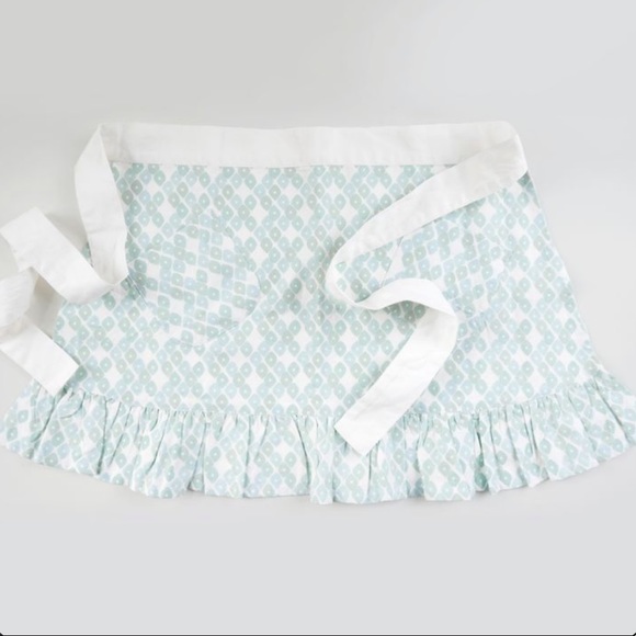 ✨Host Pick✨Sarah Richardson Design Jade Candy Lattice Apron - Picture 1 of 4